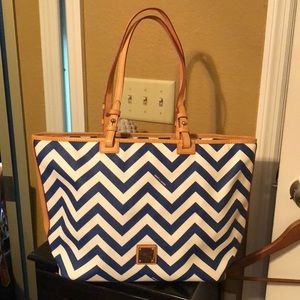Chevron wht/blue Lrg Tote